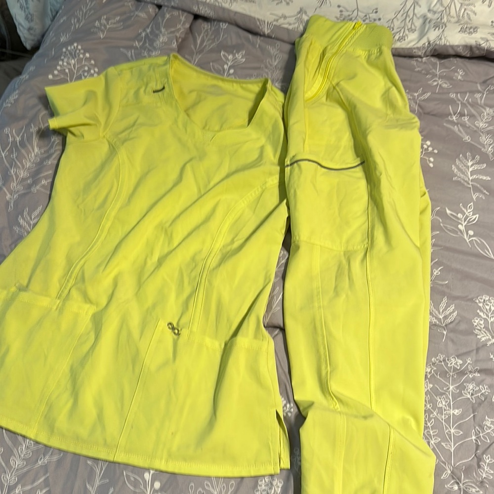 Super cute, neon, yellow scrub set